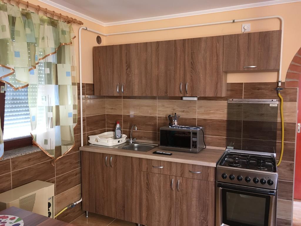 Mano Apartment